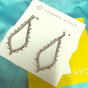 Kendra Scott Pax earrings in silver!